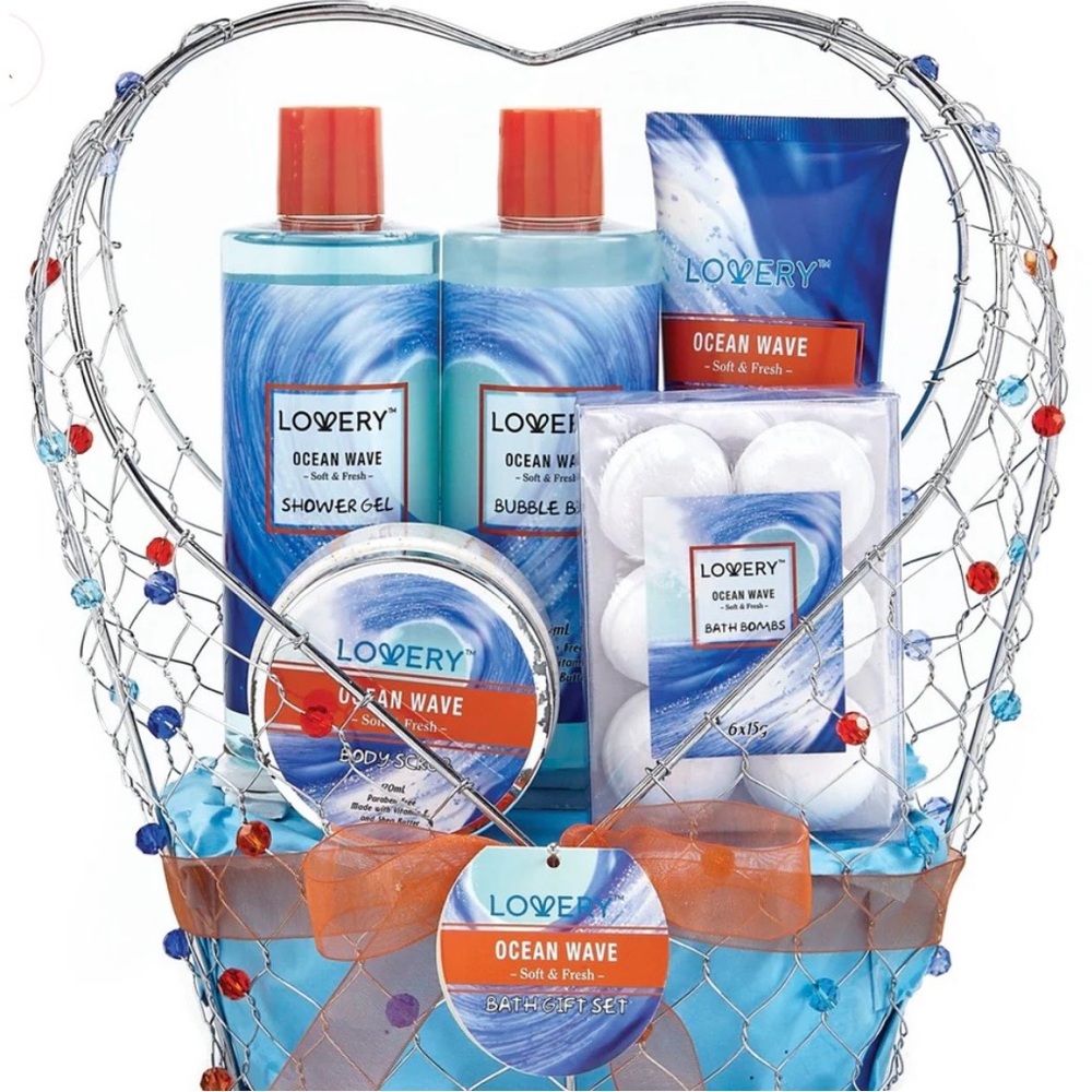 Lovery Ocean Wave Bath & Body Gift Set with bag & bow & gift tag.
